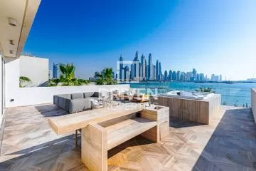 Best Upgraded Villa w/ Beachfront Living