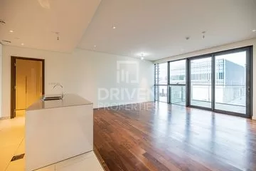 High-End Finishing and Spacious Apartment