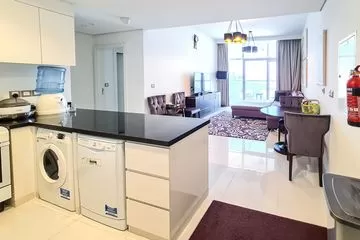 Modern Layout and Furnished | High Floor