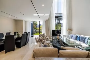 Luxurious and Spacious Villa | Burj View
