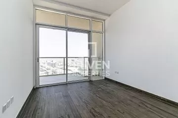 Amazing and Well-kept Apt with Park View