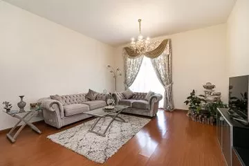 Spacious and Fully Upgraded | Vacant Apt